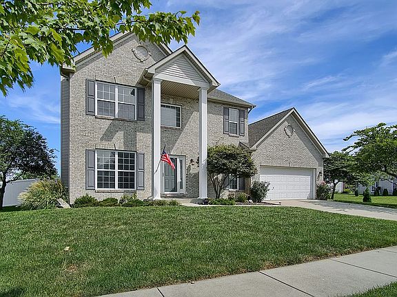 3rd image of 824 Saint Nicholas Dr
