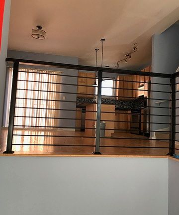 4th image of 2555 W Moffat St Unit D