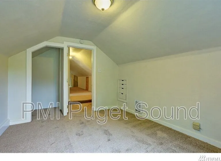 1108 S Ridgewood Ave — Photo 16