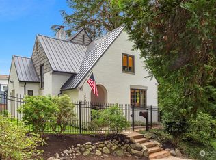 2500 Lake Park Dr S, Seattle, WA