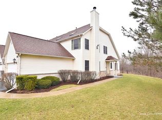 802 Thornwood Dr, Saint Charles, IL 60174