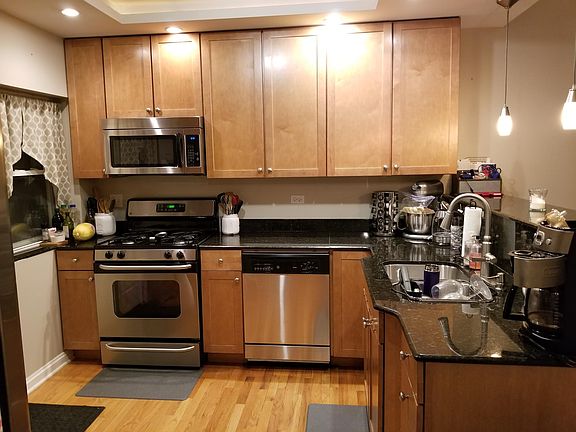 2nd image of 7341 N Hoyne Ave APT G