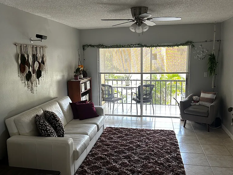 450 NW 20th St #209 — Photo 16