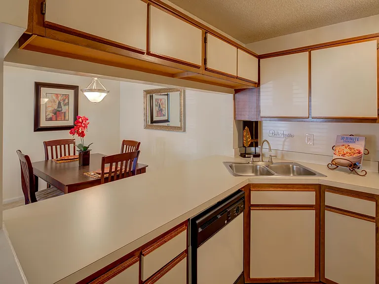 Woodbriar Apartment Homes — Photo 18