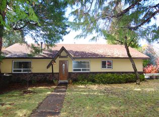 211 S B St, Mount Shasta, CA 96067