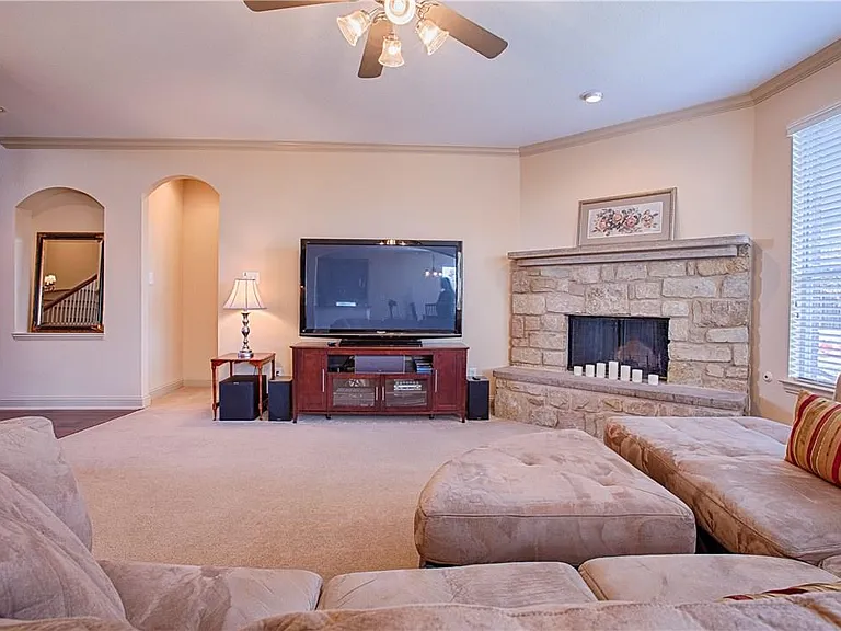 12500 Calistoga Way — Photo 5