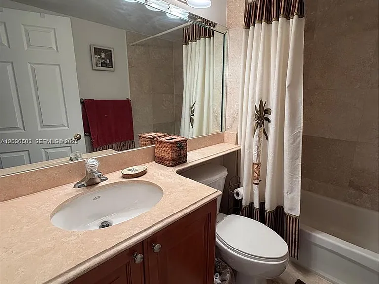 101 Sidonia Ave #402 — Photo 5