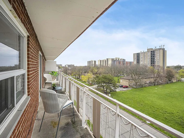 9 Riverdale Dr #205 — Photo 9