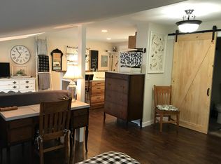 10703 16th St E #B, Puyallup, WA 98372