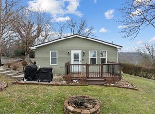 17 Boston Hill Dr, Wheeling, WV 26003