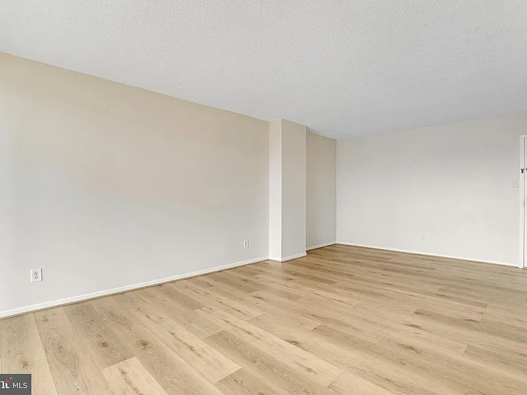 2300 Pimmit Dr #308W — Photo 18