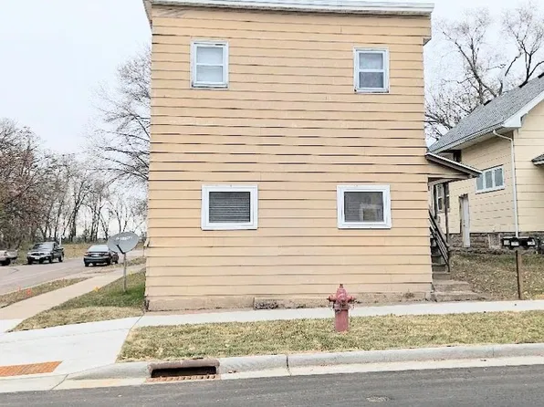 1202 Omaha Street #1 & 2, Eau Claire, WI 54703