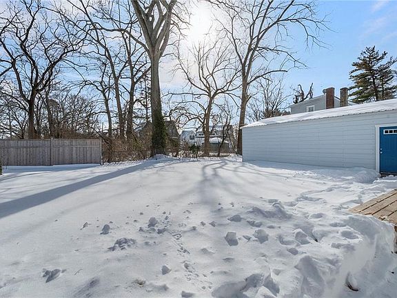 4th image of 2 Overbrook Ave