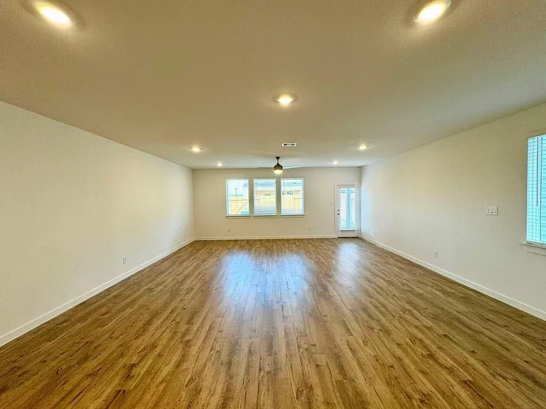 3527 Lovebird Ln — Photo 5