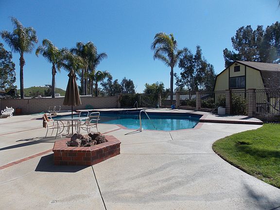 Pool, Spa, & Firepit!