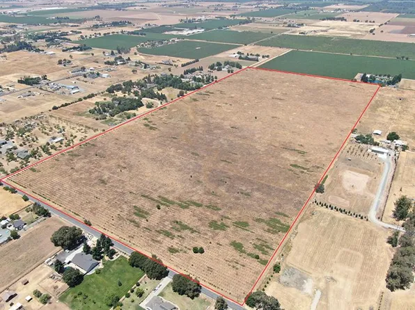 11501 E Jahant Rd, Acampo, CA 95220