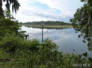 7795 W Riverbend Rd, Crystal River, FL 34428