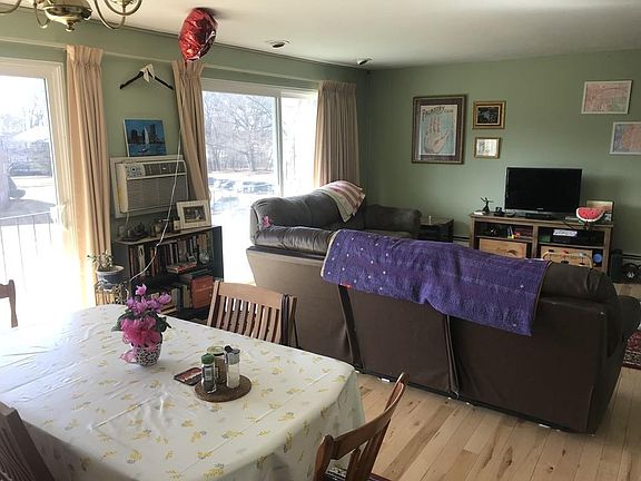 4th image of 99 Edgelawn Ave APT 3