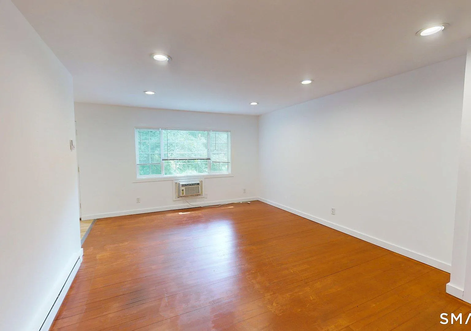 Studio, 1000 sqft, $2,200 — Photo 3