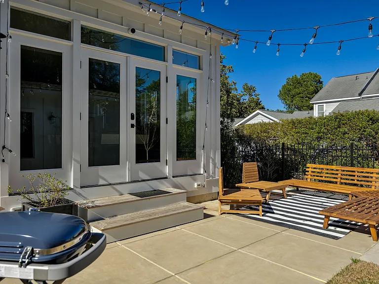 755 N Ashe St — Photo 27