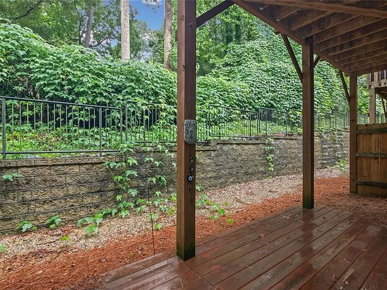 2779 White Oak Ln #20 — Photo 39