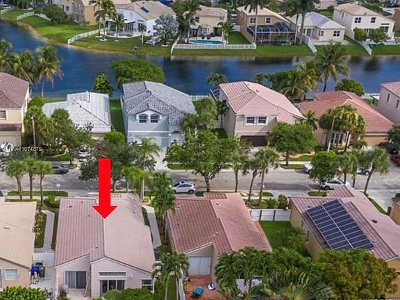 4th image of 15640 NW 14th Ct