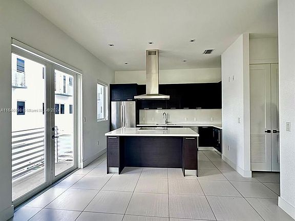 4th image of 9147 NW 33rd St #9147