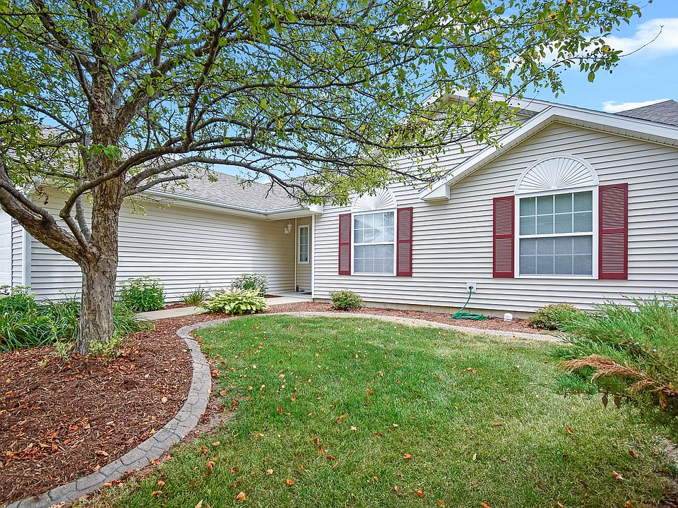 1st image of 2002 Appletree Dr