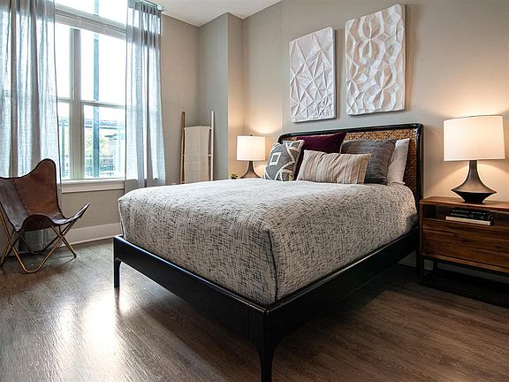 5th image of 1300 Fordham Blvd #323