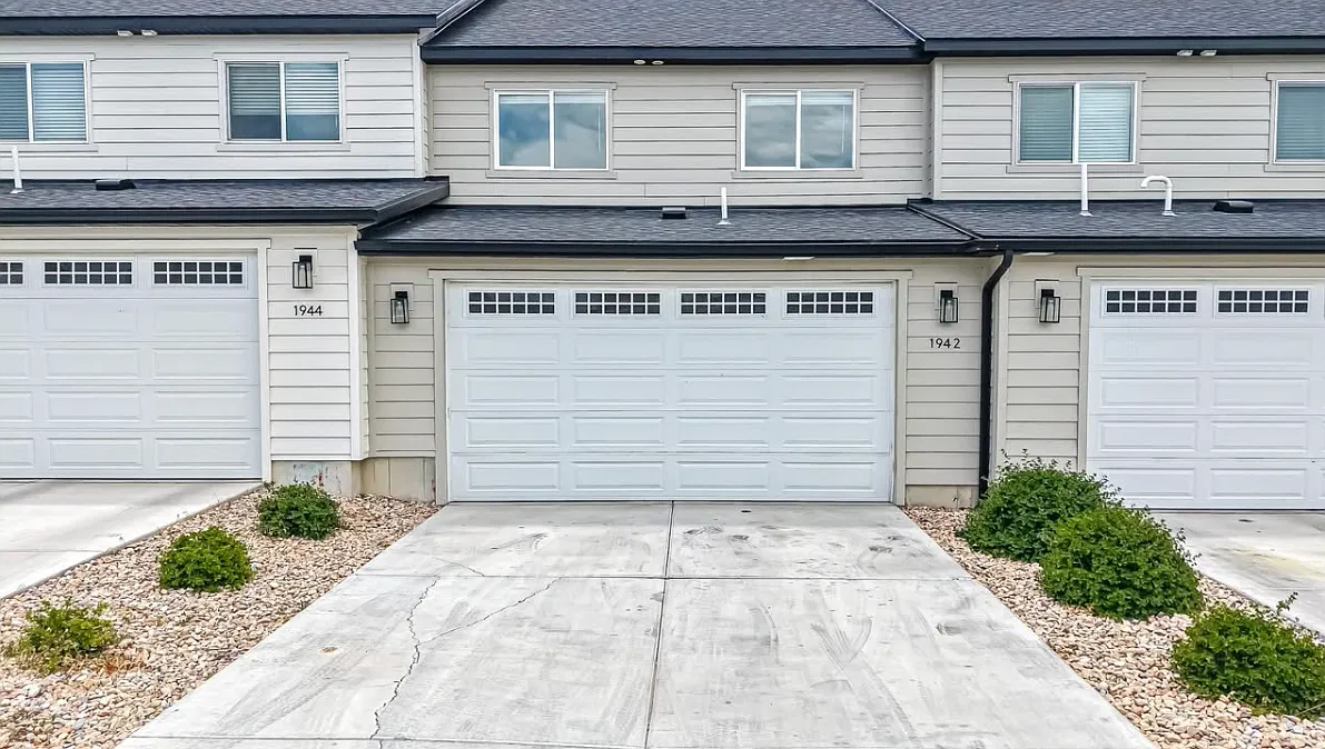 3 bed, 2.5 bath, 1533 sqft, $1,990 — Photo 4