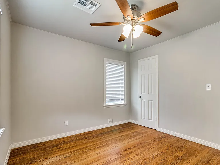 1414 Oxford Way — Photo 25
