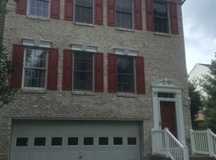 10 Castleview Dr, Mc Kees Rocks, PA 15136