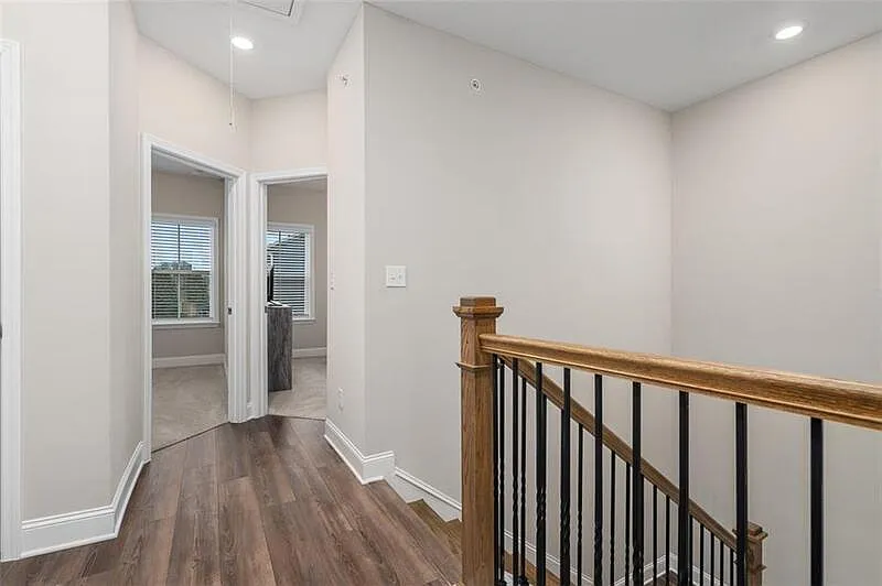 4 bed, 3.5 bath, 2594 sqft, $3,650 — Photo 3