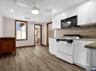 33 Leuning St FLOOR 3, South Hackensack, NJ 07606