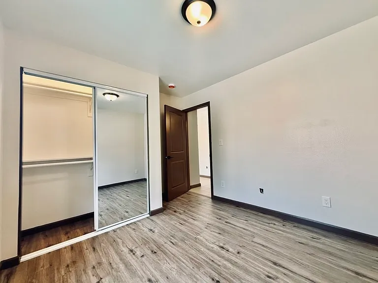 816 E 109th Pl — Photo 14