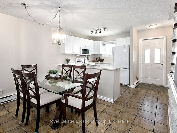 3rd image of 100 Alice St W #52