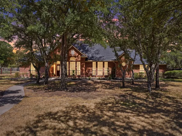 156 S Fork Dr, Hudson Oaks, TX 76087