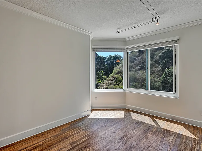 240 Lombard St #525 — Photo 6