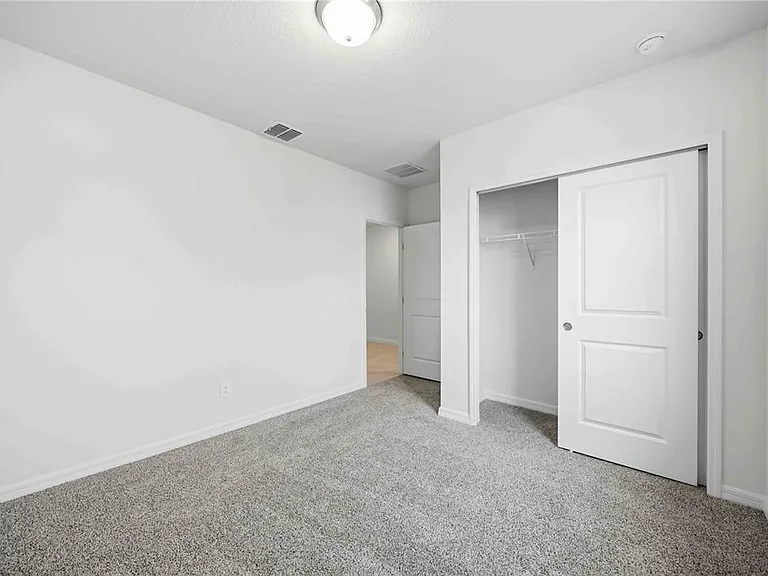 5009 Katrina Dr — Photo 9