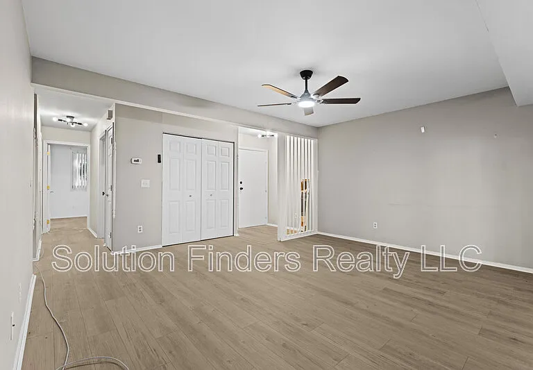 211 Crocker Dr #1 — Photo 7