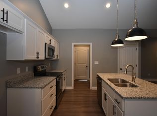 127 Winning Colors Dr, Danville, KY 40422