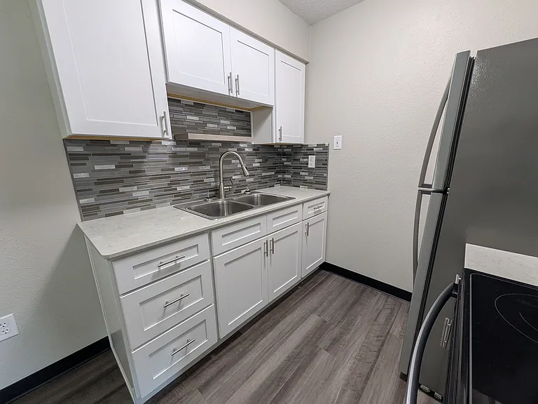 6110 Monroe St #15 — Photo 1