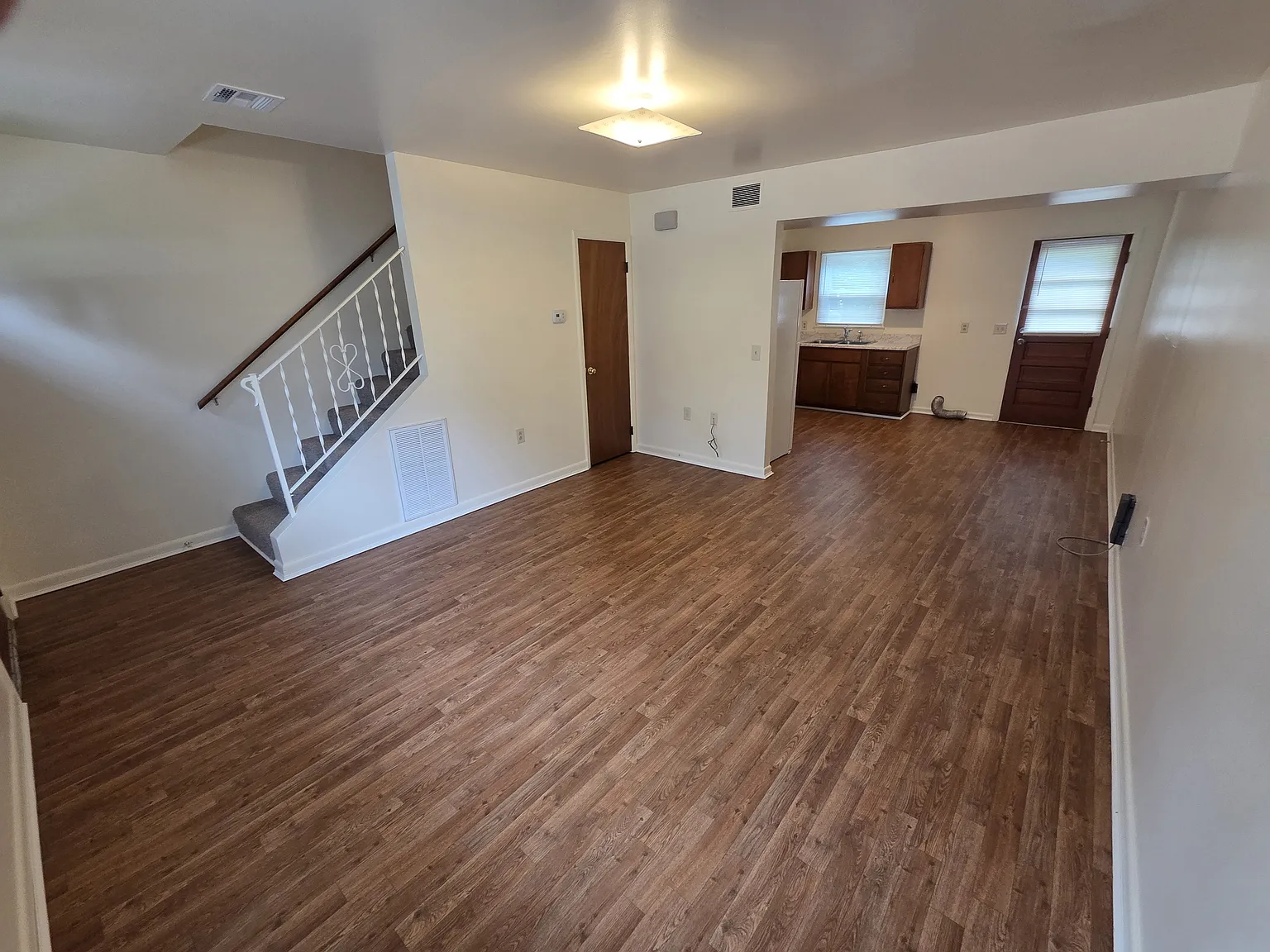 2 bed, 815 sqft, $925 — Photo 4
