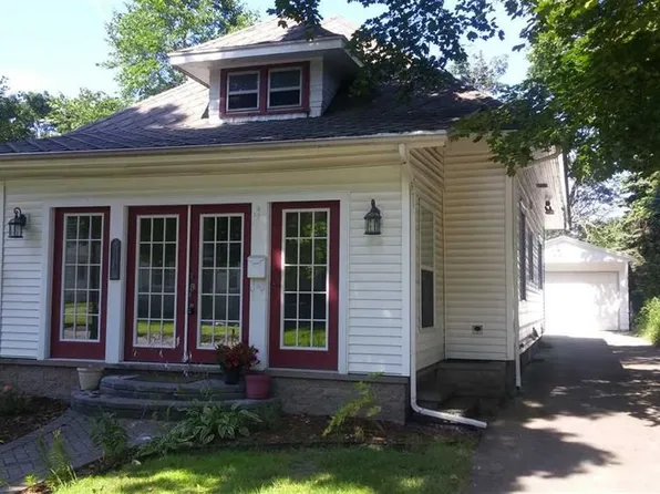 118 N Thompson St, Jackson, MI 49202