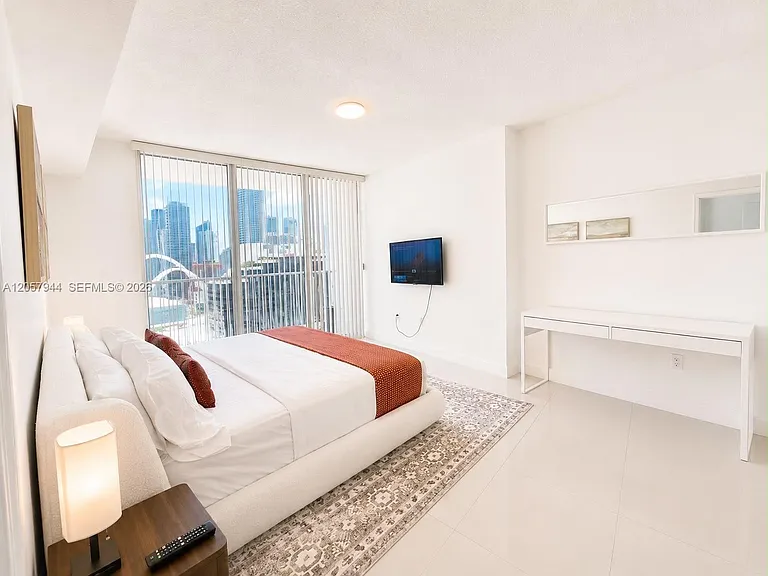 1750 N Bayshore Dr #3010 — Photo 17