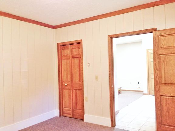 Entryway with Tile Flooring