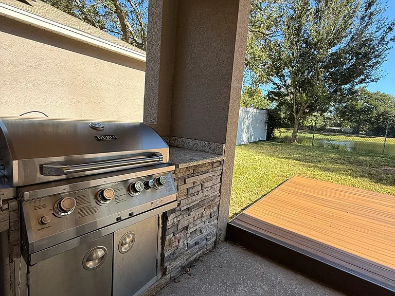 2813 Roseglen Way — Photo 14