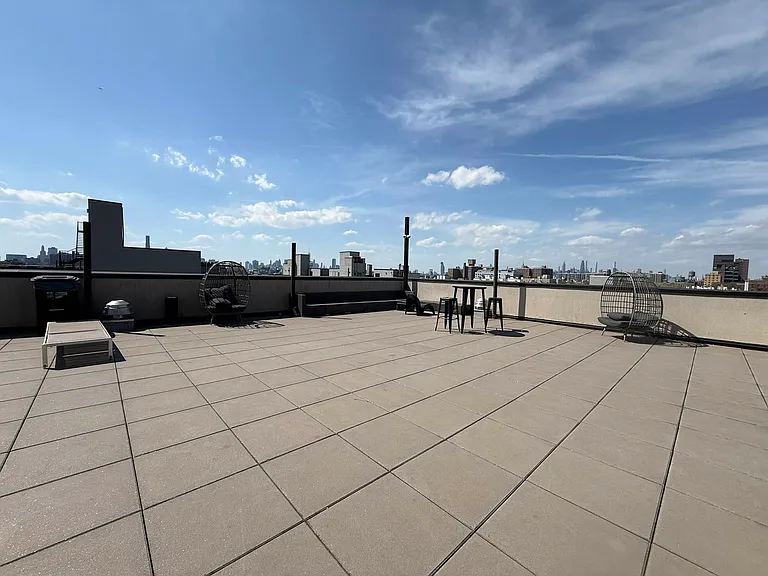 39 Suydam St #2L — Photo 10
