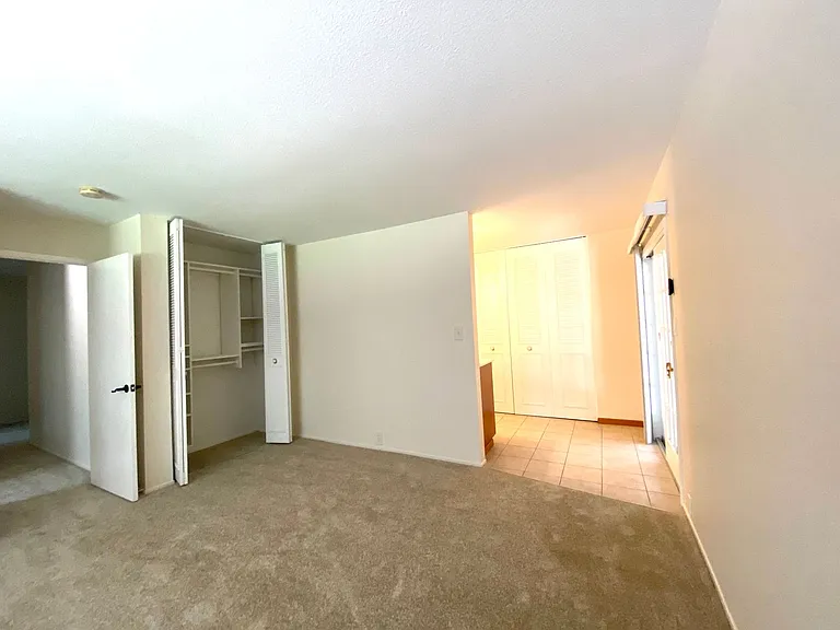 4653 Del Valle Pkwy — Photo 19