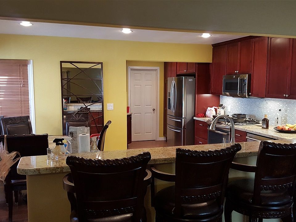 1st image of 678 Avocado Ave